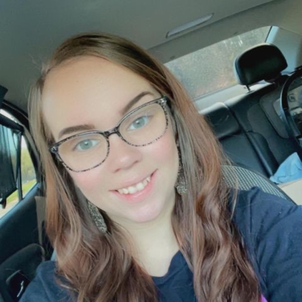 Meet your Posher, Caroline